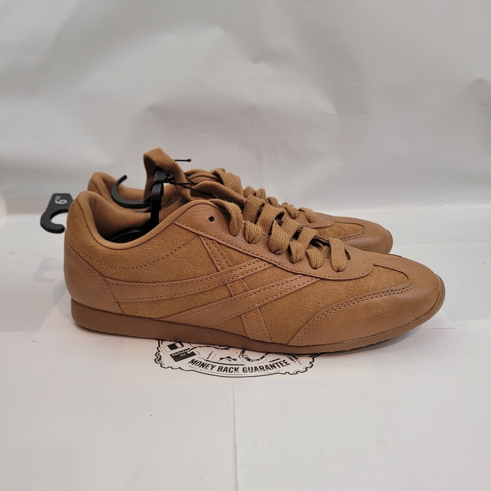 Time and Tru Low Top Sneakers Womens 6.5 Tan Faux Suede Casual Shoes